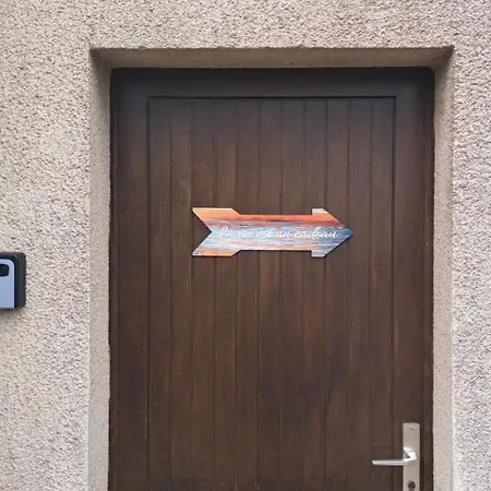 La Vie Est Un Cadeau Apartament *